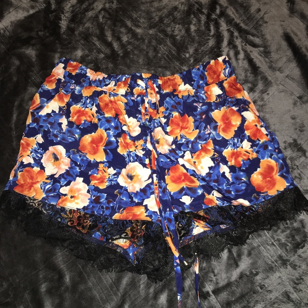 Slik tie shorts